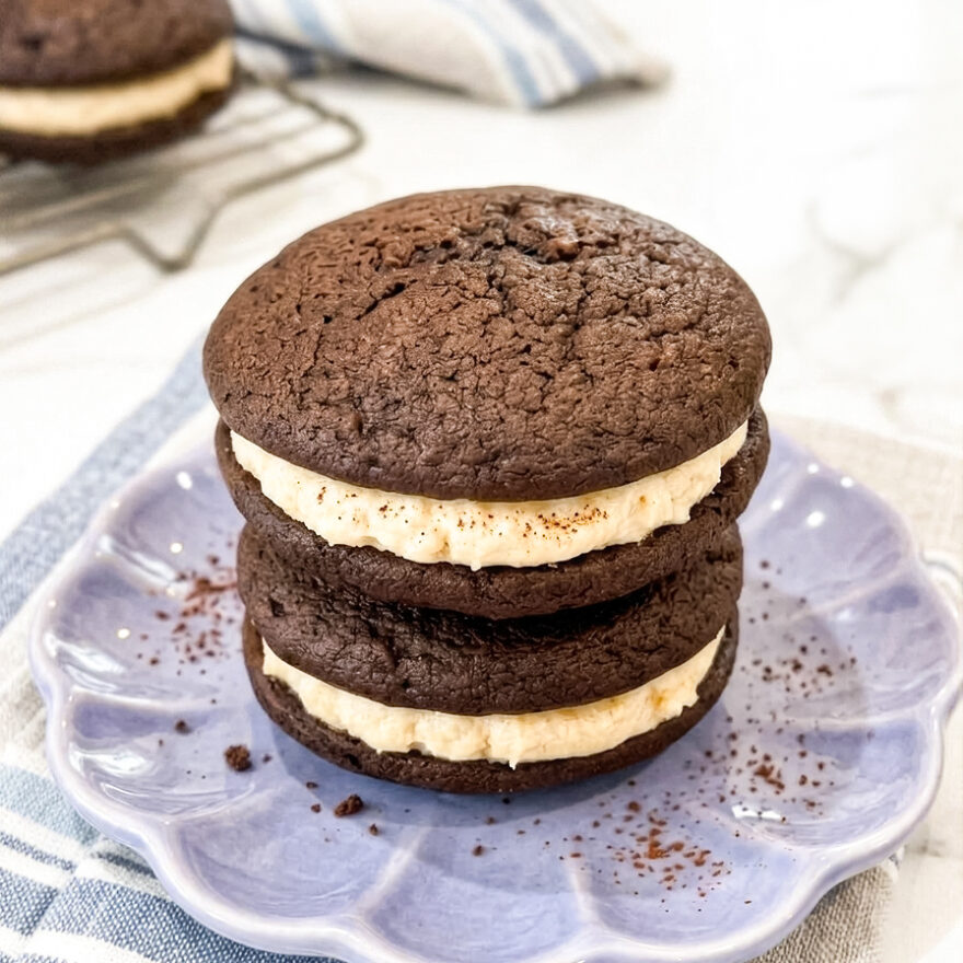 Tiramisu Whoopie Pies