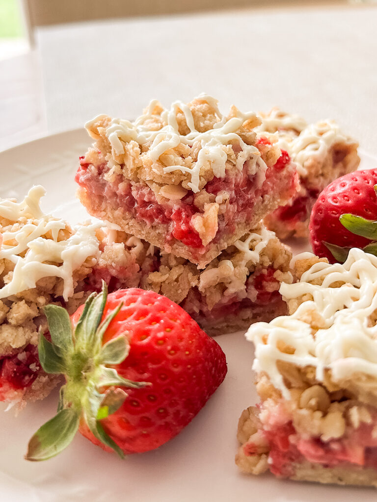 Strawberries and Cream Oat Bars