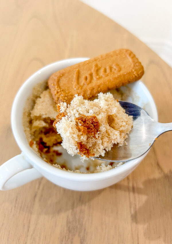microwave biscoff mug cake