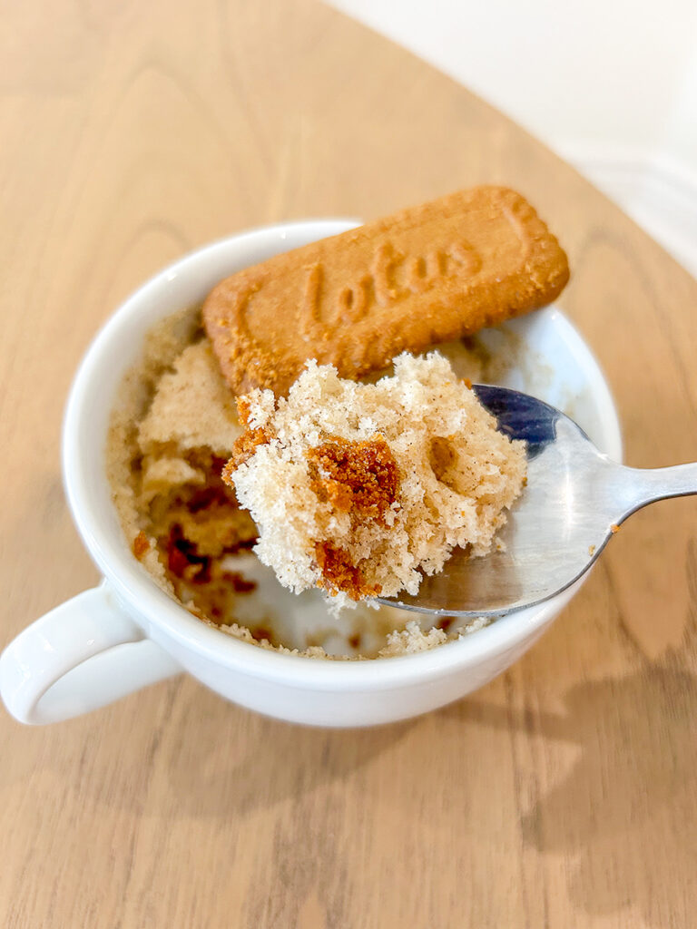 microwave biscoff mug cake