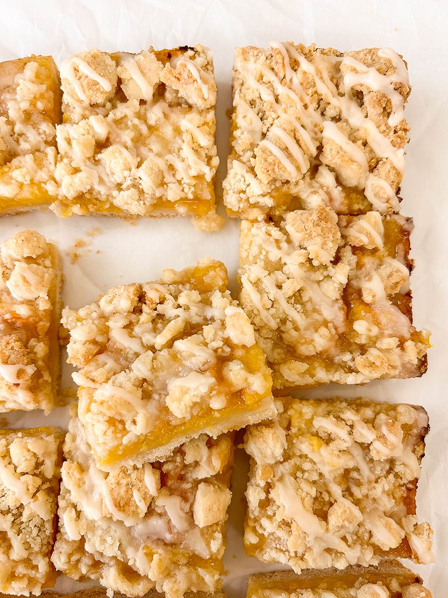 peach crumble bars